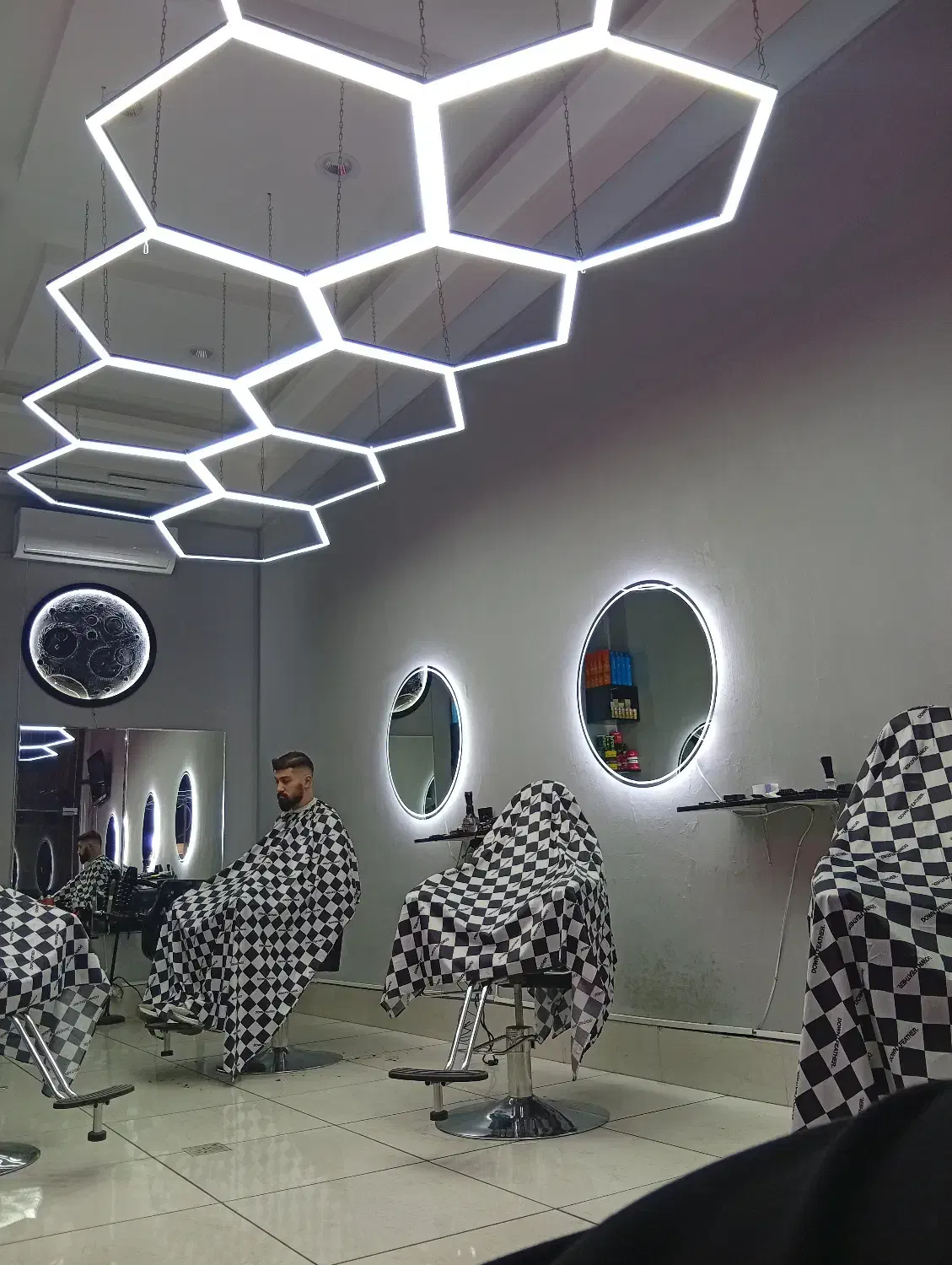 استخدام آرایشگر مردانه|استخدام درمانی، زیبایی، بهداشتی|تبریز, |دیوار