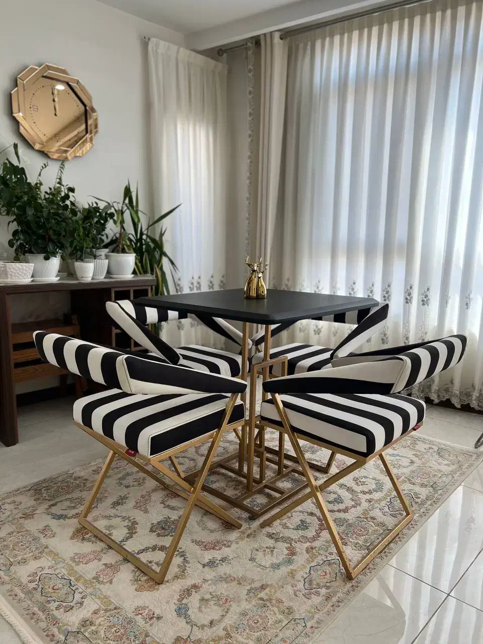 میز ۴ نفره|میز و صندلی غذاخوری|کرج, اصفهانیها|دیوار