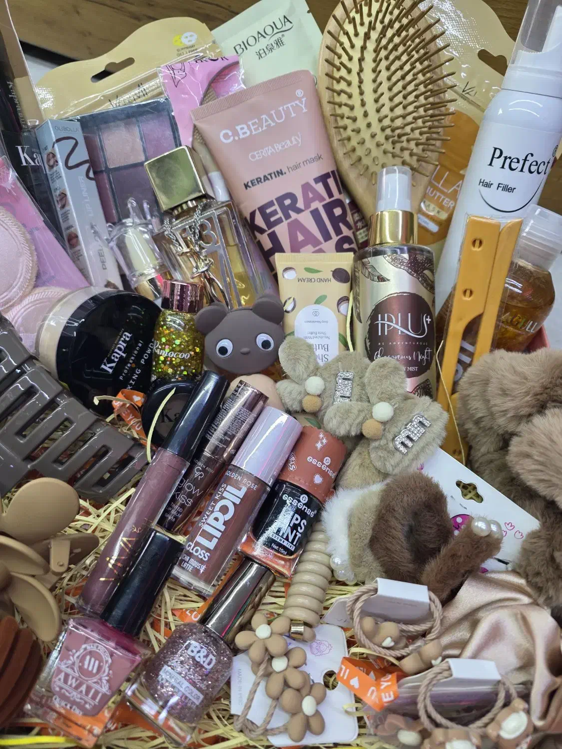 محصولات آرایشی|حراج|آبیک, |دیوار