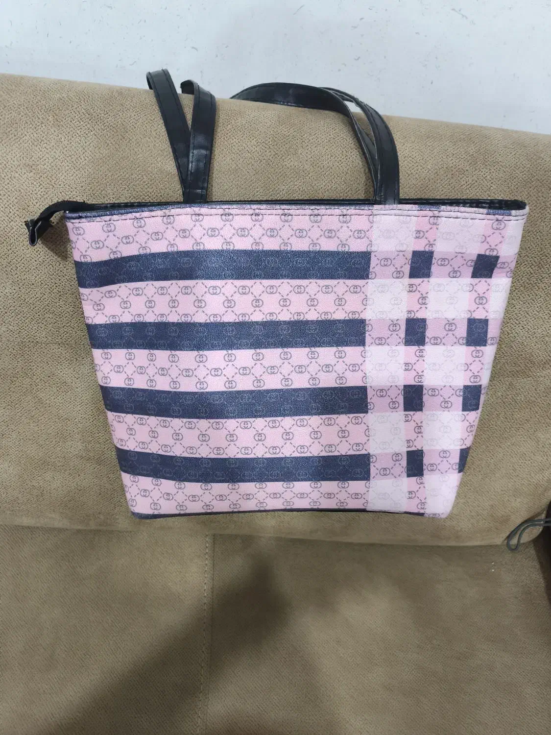 کیف و کفش|کیف، کفش، کمربند|صفادشت, |دیوار