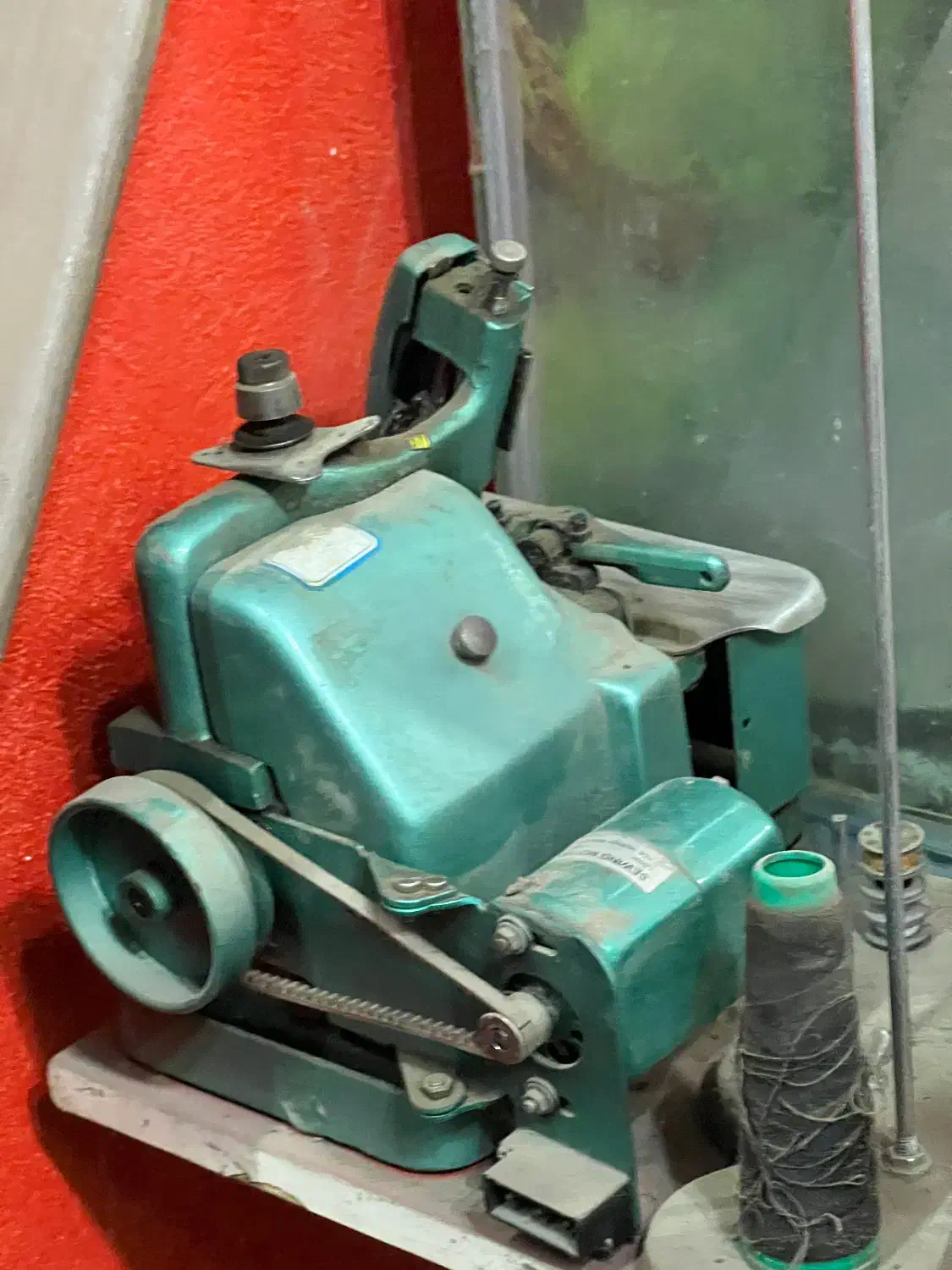 سردوز پروانه|چرخ خیاطی و ریسندگی|رشت, آزادگان|دیوار