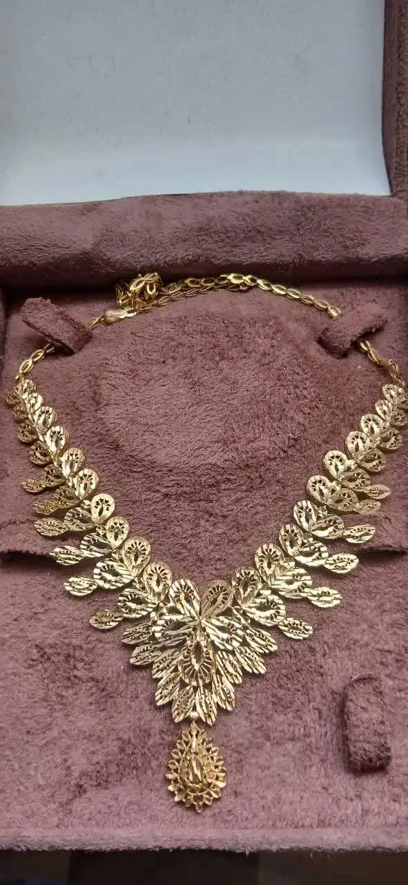 گردنبند طلا نو چند ساعت استفاده شده|جواهرات|قم, پردیسان|دیوار