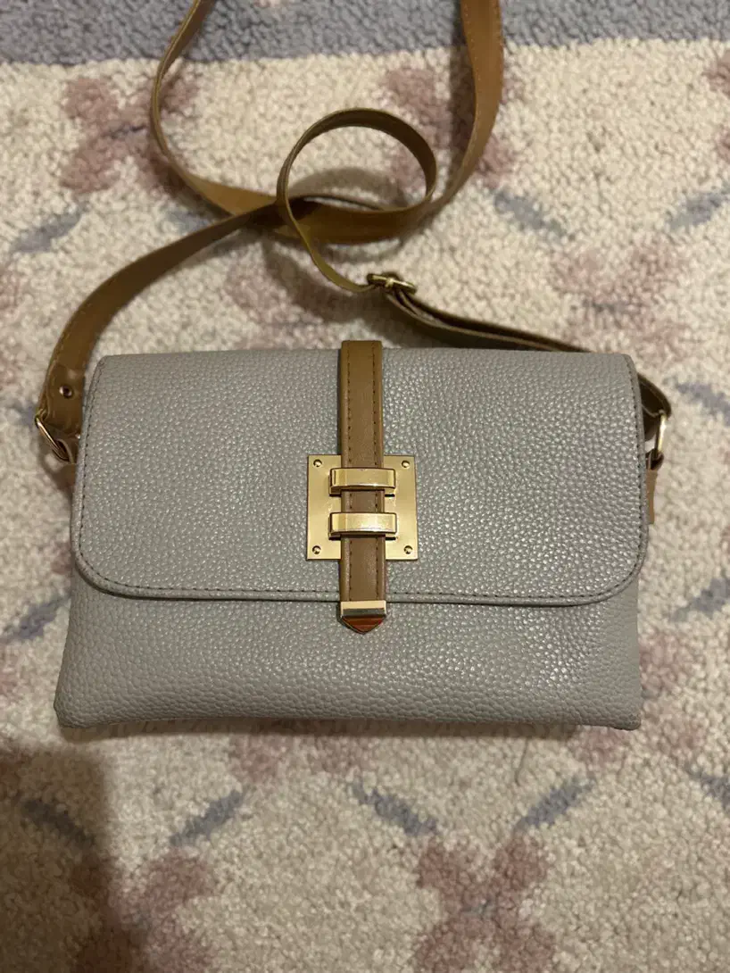 دو عدد کیف جادار|کیف، کفش، کمربند|تبریز, |دیوار