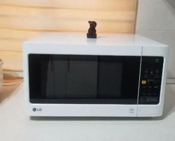 ماکروفر استفاده نشده الجی اصل مناسب جهیزیه|اجاق گاز و لوازم برقی پختوپز|تهران, شهر زیبا|دیوار