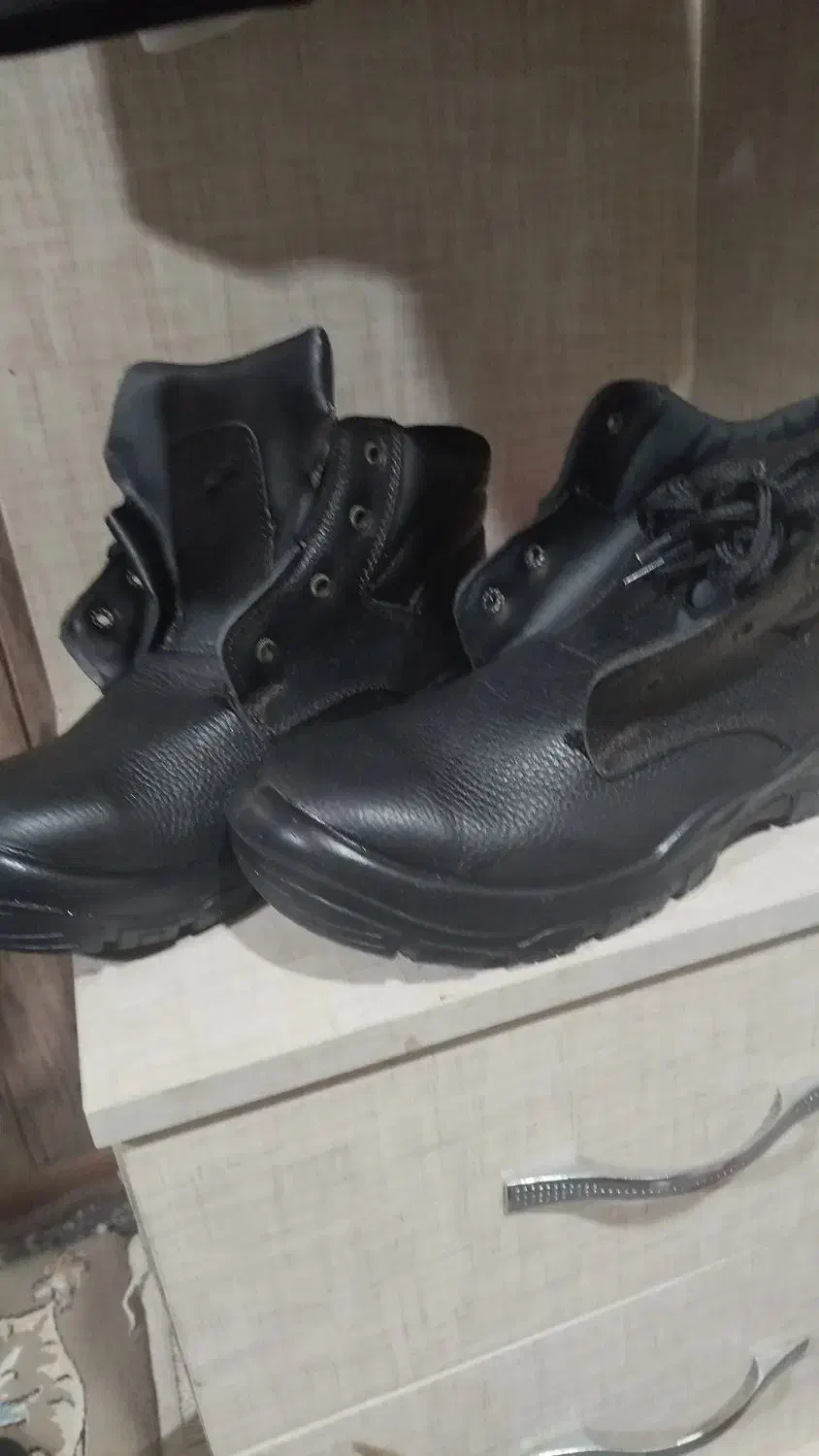 کفش کار سایز ۴۳|کیف، کفش، کمربند|سیرجان, |دیوار