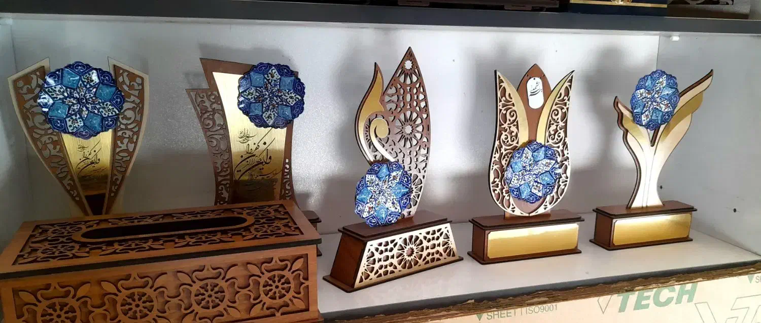 تندیس مناسبتی|مجسمه، تندیس، ماکت|شیراز, شهرک صنعتی شیراز|دیوار