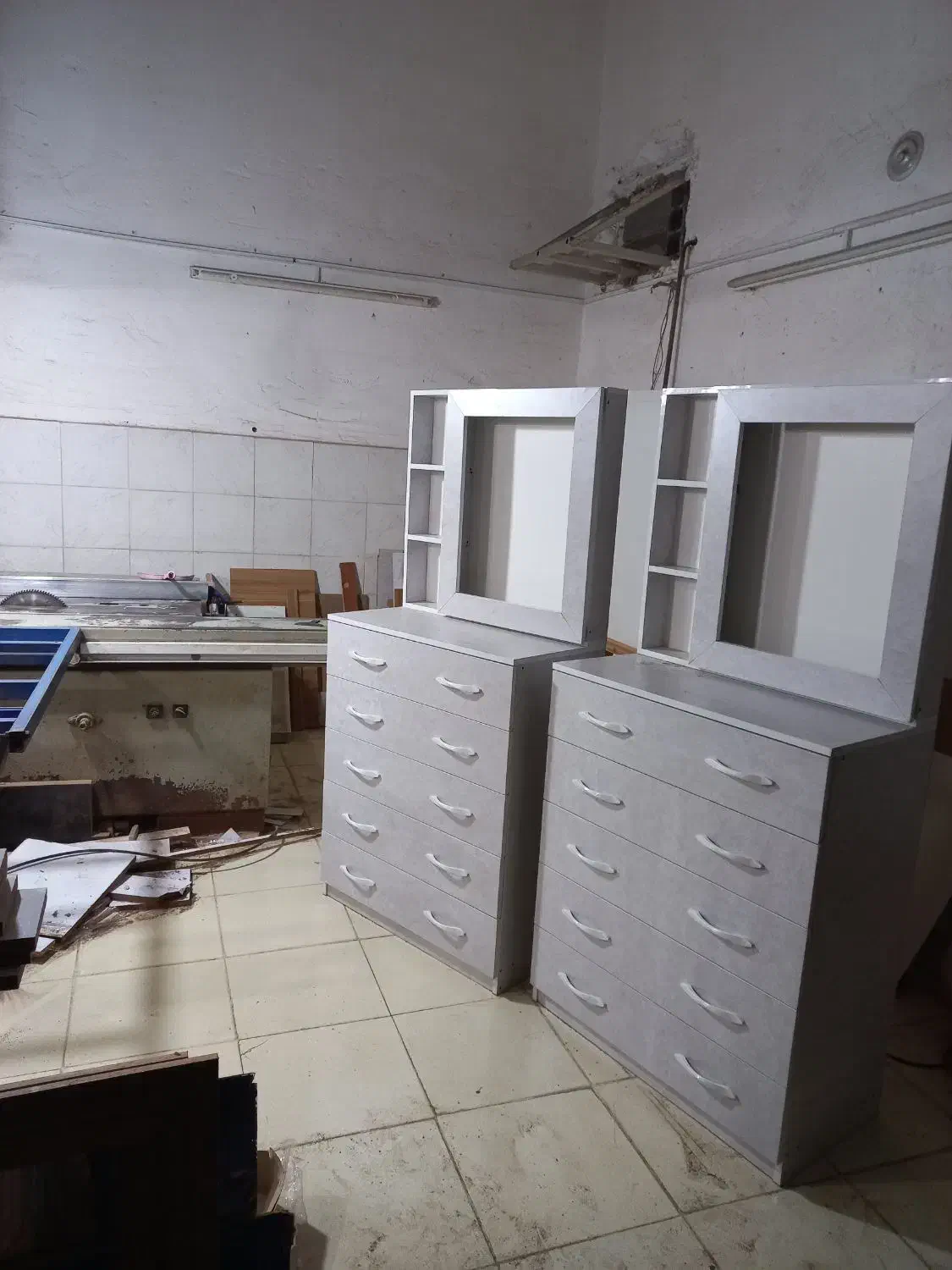 دراور‌‌‌‌‌‌‌‌‌اینه|جاکفشی، کمد، دراور|کومله, |دیوار