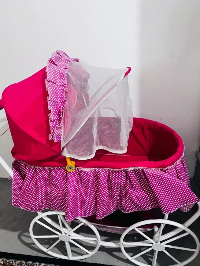 گهواره کودک نونو|تخت و صندلی بچه|زنجان, |دیوار