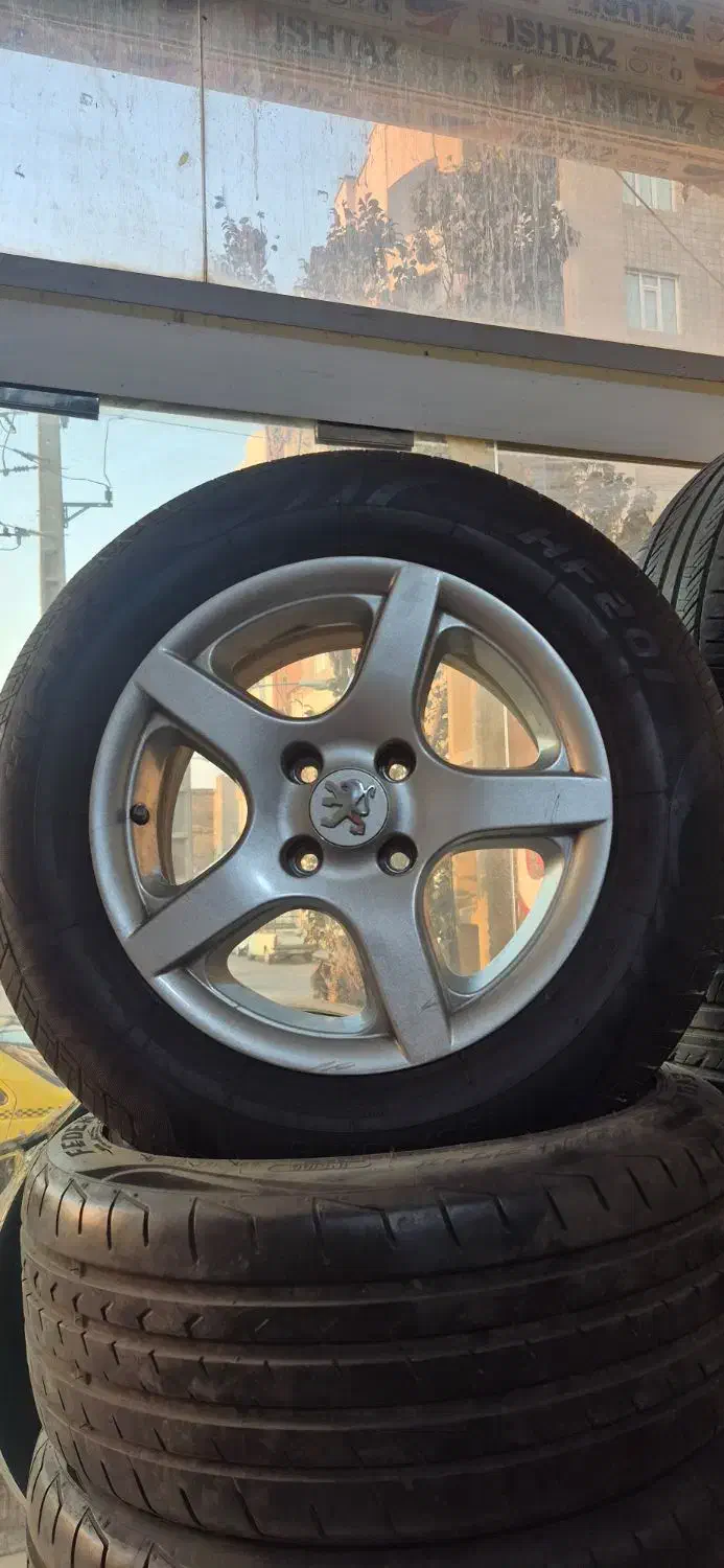 خرید و فروش انواع لاستیک نو و کارکرده کرده|قطعات یدکی و لوازم جانبی|قرچک, مهدیه|دیوار