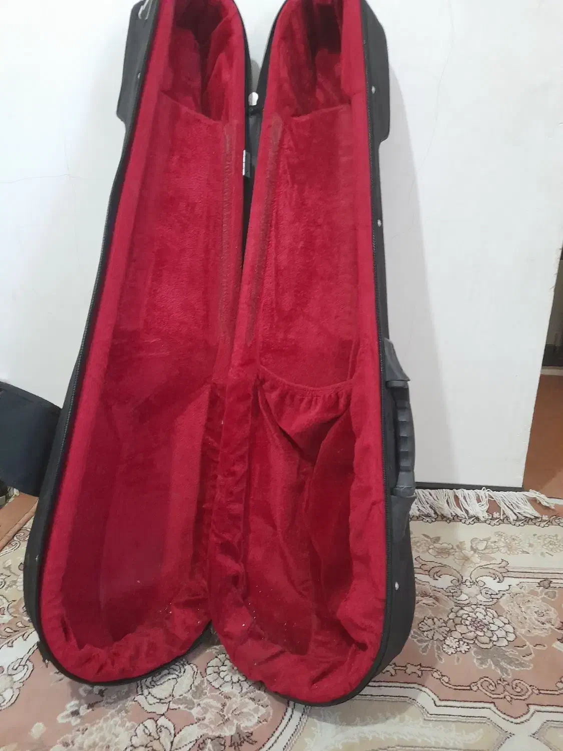 کیف گیتار|گیتار، بیس، امپلیفایر|سرداران, |دیوار