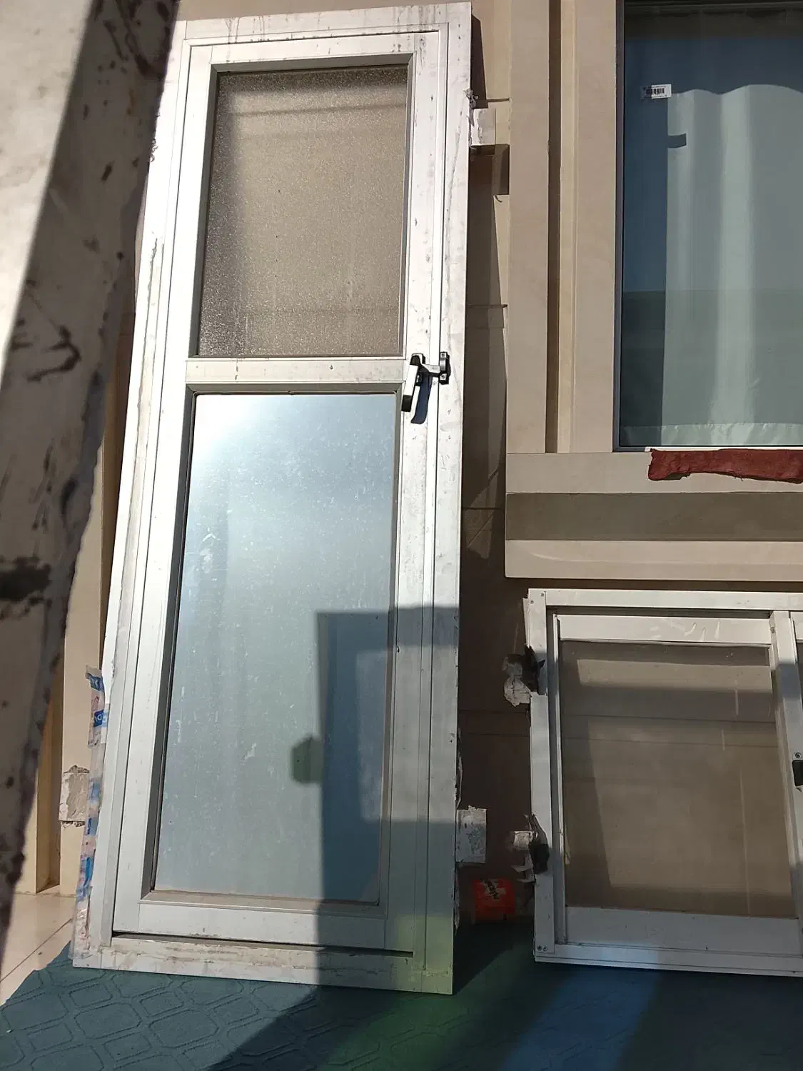 در پنجره آلومینیومی|مصالح و تجهیزات ساختمان|گرگان, |دیوار