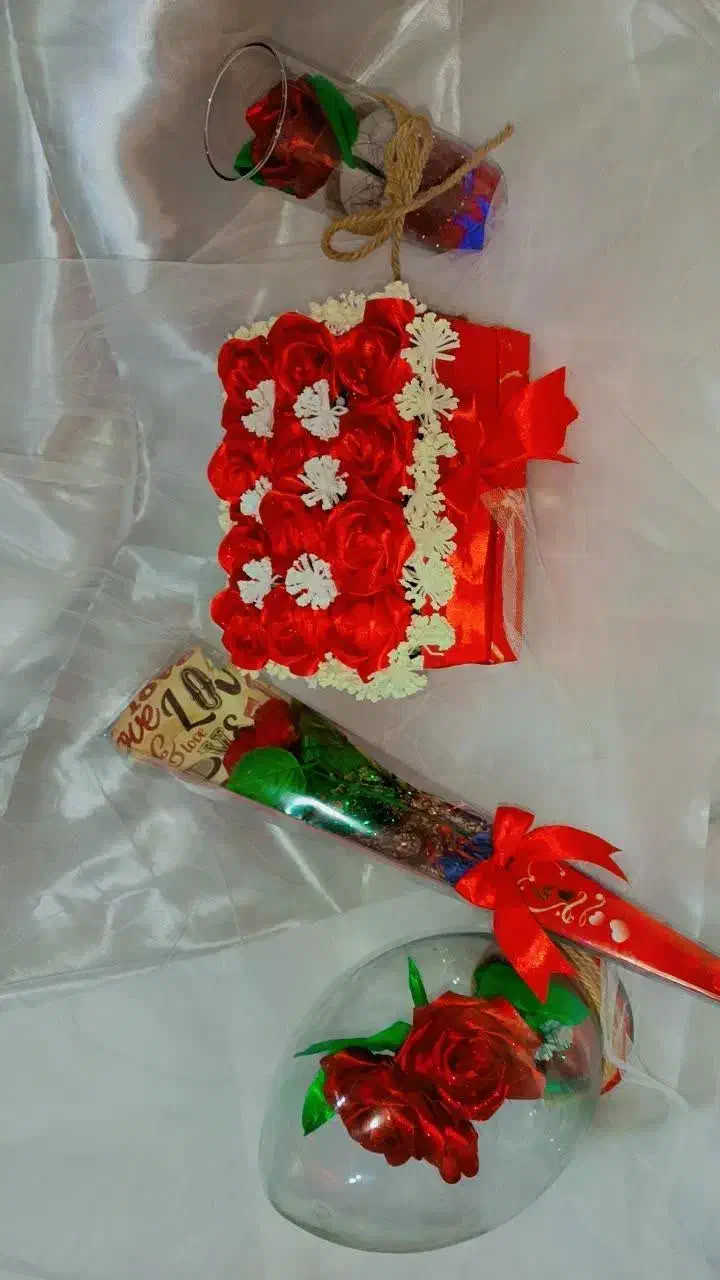 گل ربانی کادویی الشتر|گل مصنوعی|الشتر, |دیوار