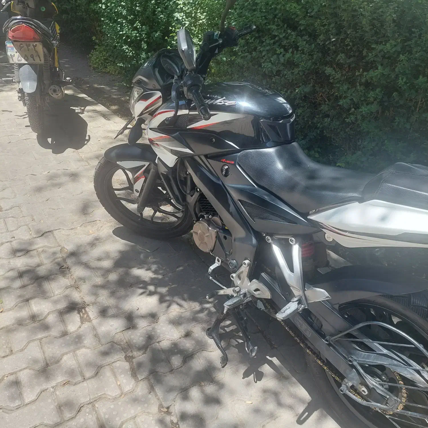 ns 150|موتورسیکلت|اصفهان, سروستان|دیوار