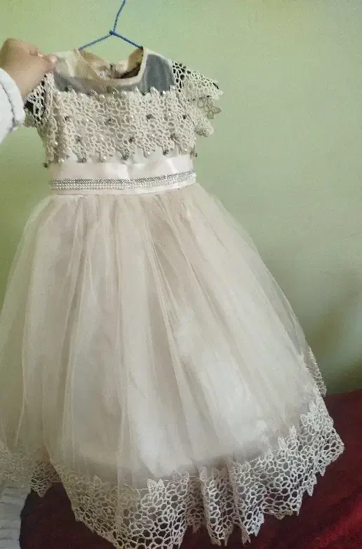 لباس عروس دخترانه مناسب 5 الا6سال|لباس|شیروان (خراسان), |دیوار