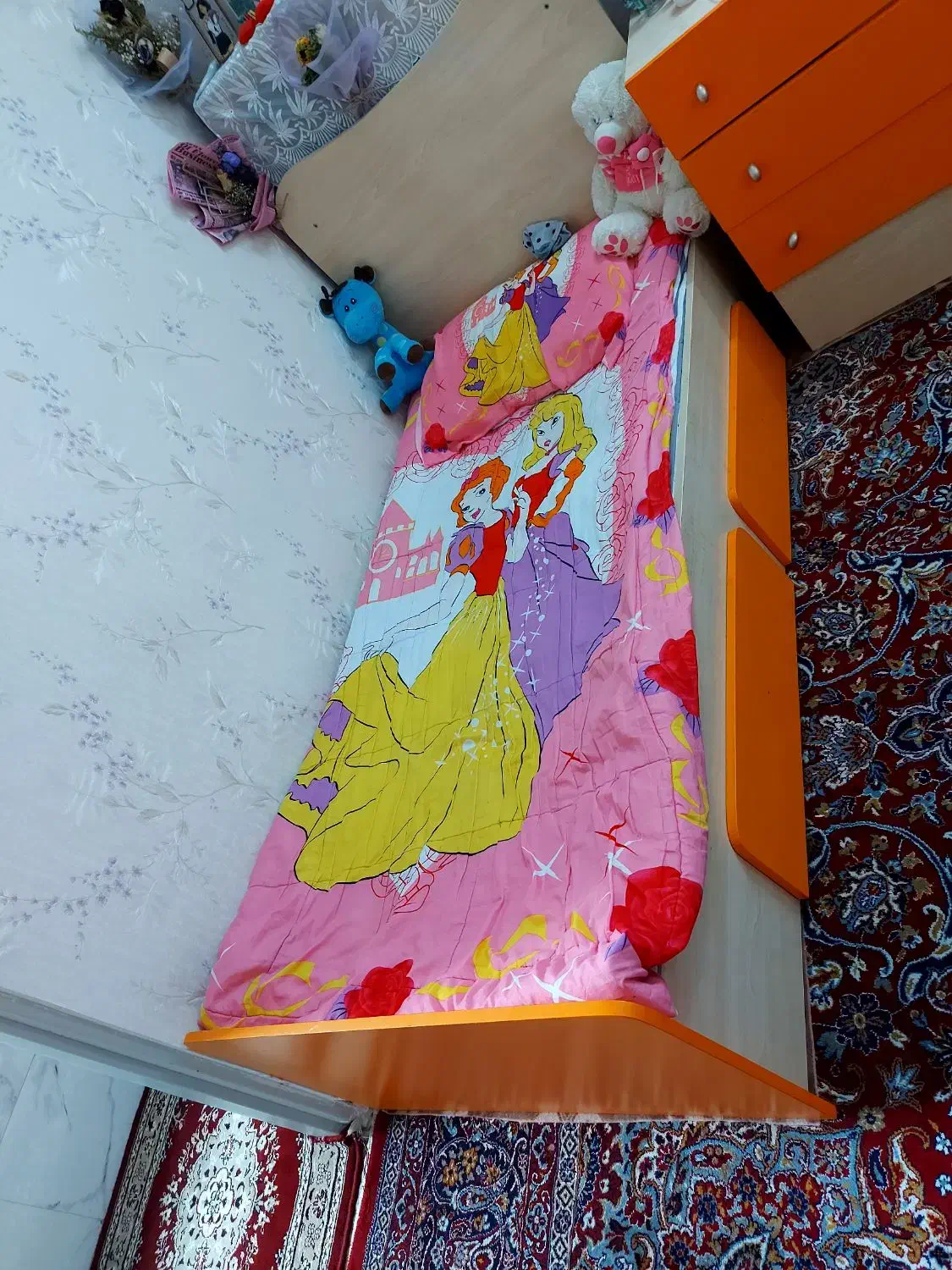 تخت و کمد دراور|تخت و سرویس خواب|بروجرد, |دیوار