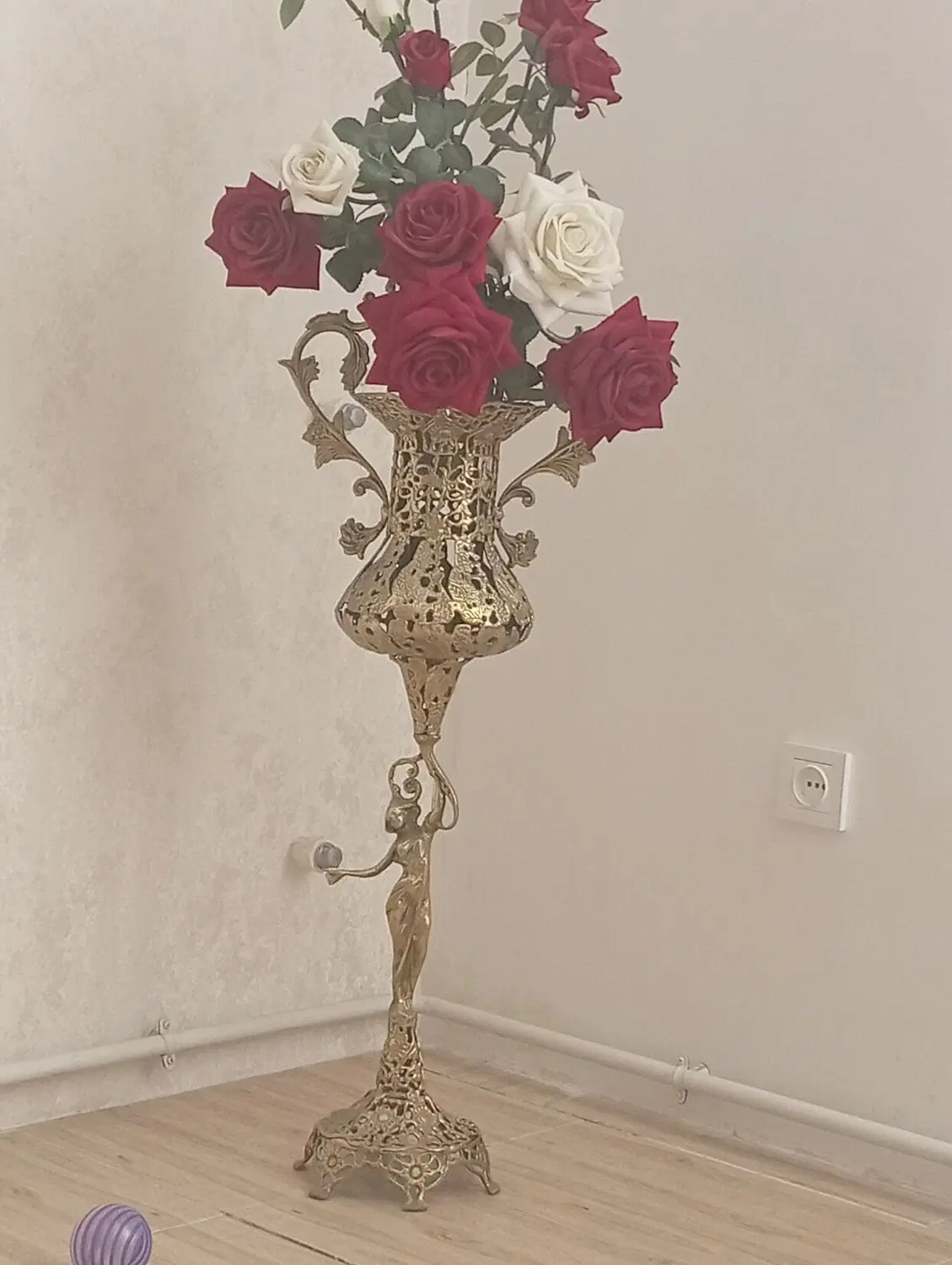 برنز|مجسمه، تندیس، ماکت|میانه, |دیوار