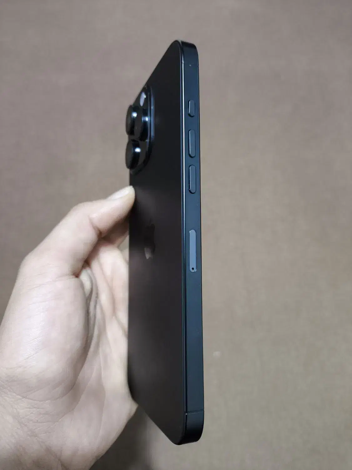 آیفون 16 پرومکس طرح|موبایل|رشت, باهنر|دیوار