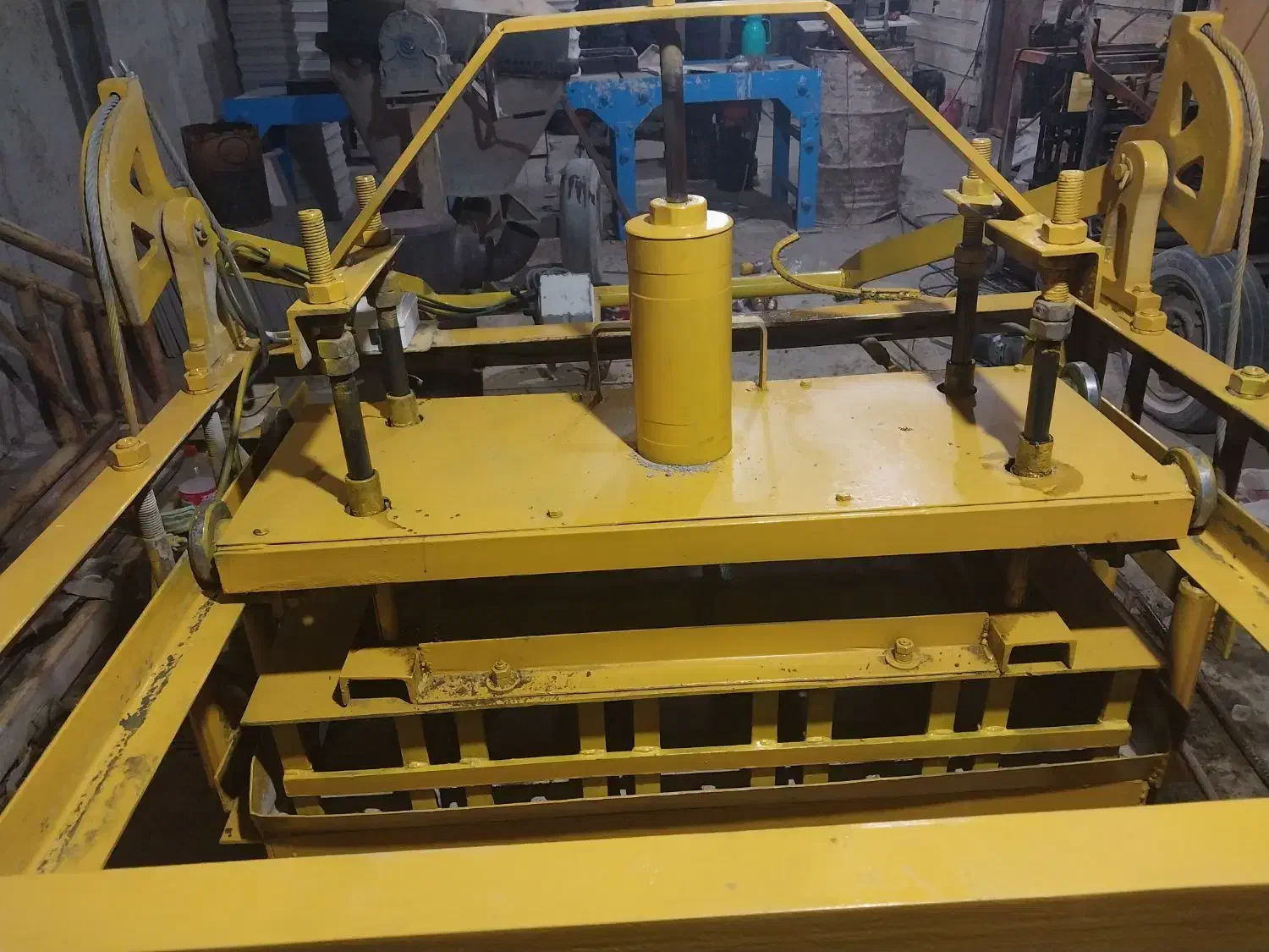 دستکاه بلوک زنی ۵ تایی|مصالح و تجهیزات ساختمان|صوفیان, |دیوار