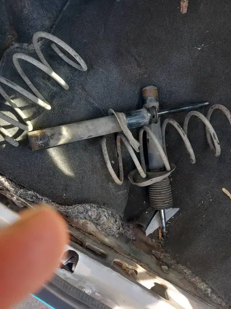 فروش یک جفت کمک جلو پژو فابریک|قطعات یدکی و لوازم جانبی|اردبیل, |دیوار