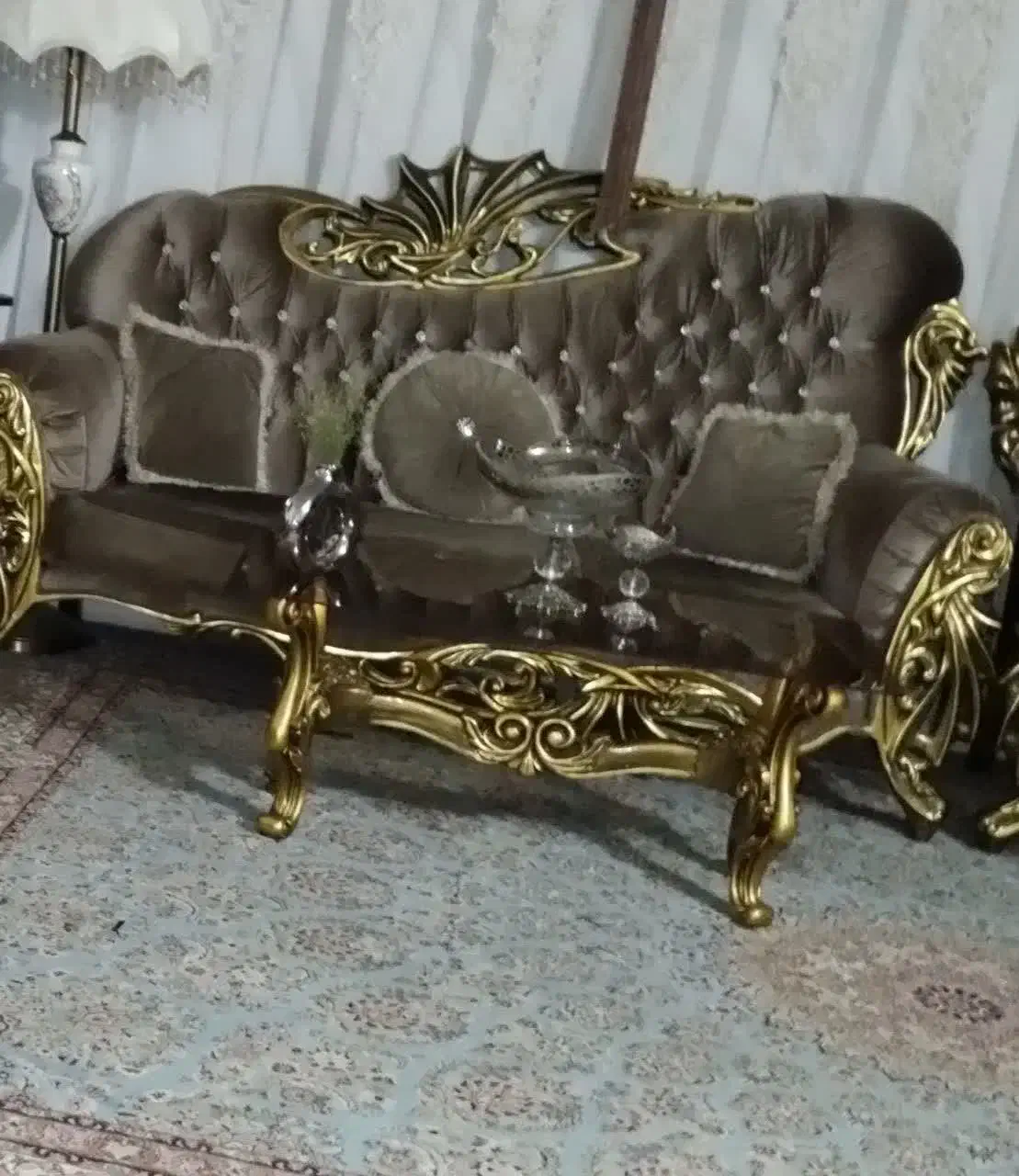 مبل سلطنتی  سالم به دلیل جابجایی۶۹۰۰|مبلمان خانگی و میز عسلی|سبزوار, فرهنگیان|دیوار