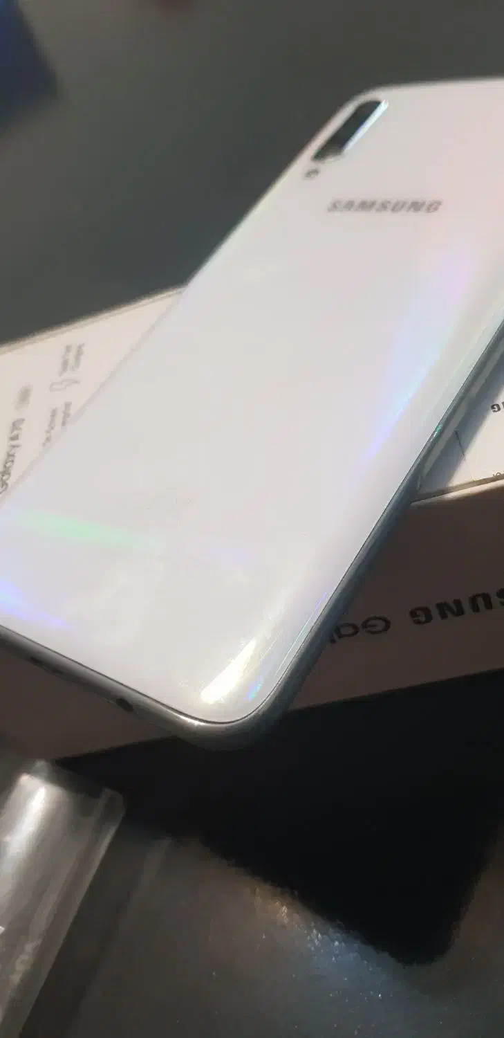 گوشی a70 بسیار تمییز|موبایل|تهران, جوادیه تهرانپارس|دیوار