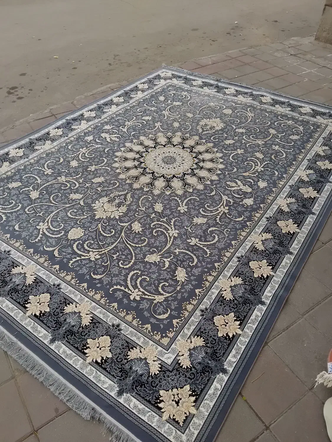 فرش ۱۲ متری ۲ عدد ۷۰۰ شانه اصل|فرش|ساوه, |دیوار