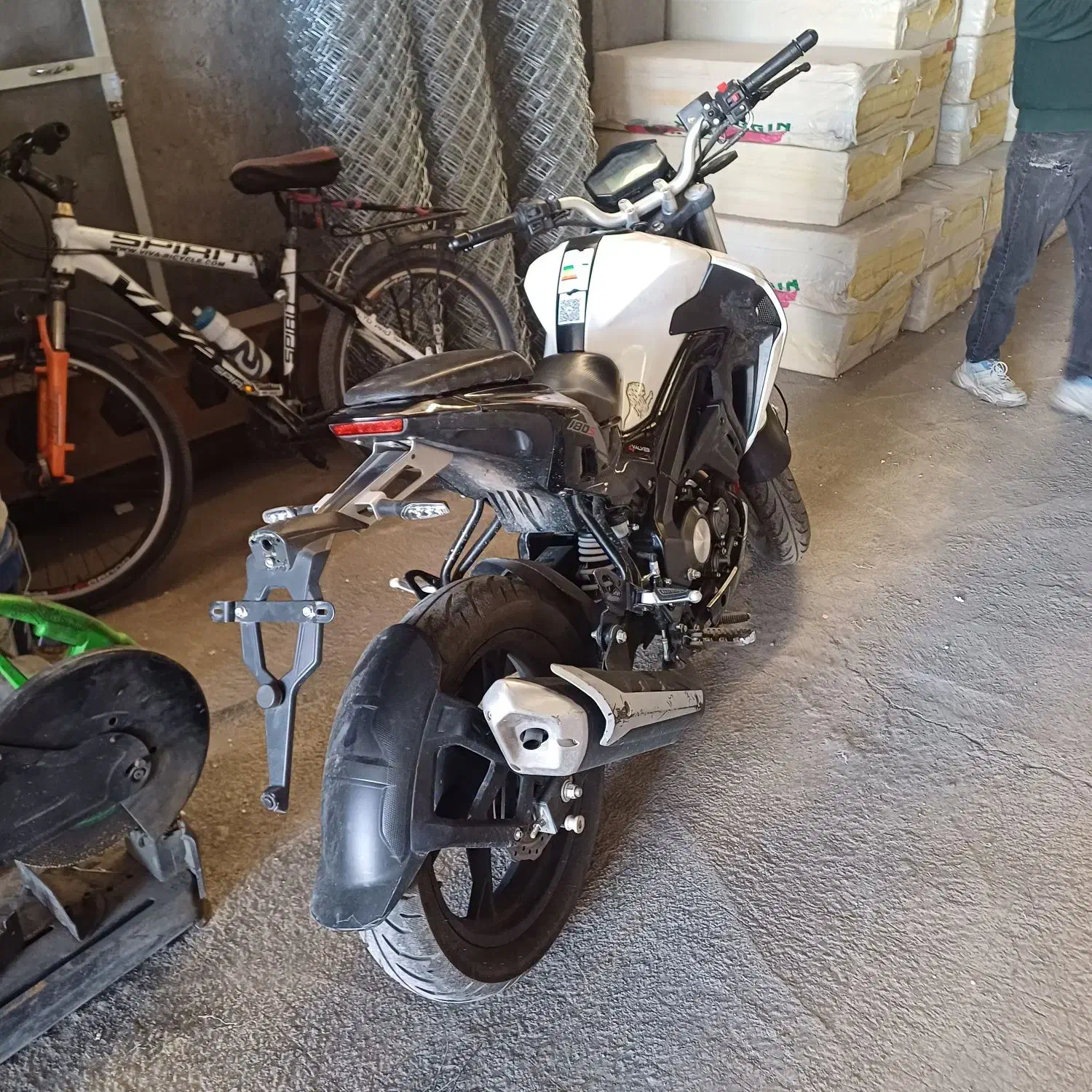 فروش بنلی ۱۸۰|موتورسیکلت|فولادشهر, فولادشهر|دیوار