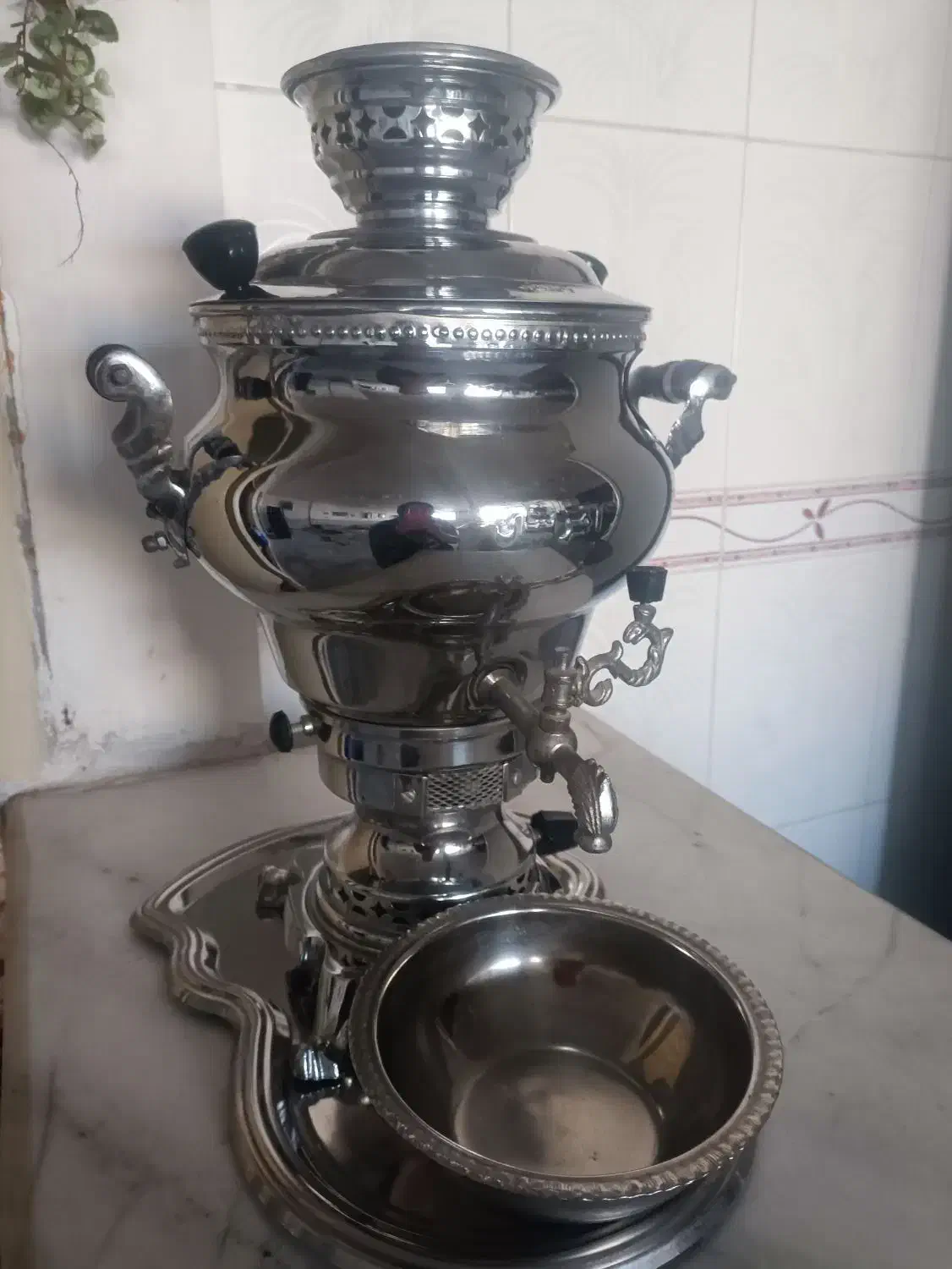 سماور امرسان|سماور، چایساز، قهوهساز|نیشابور, سرآب کوشک|دیوار