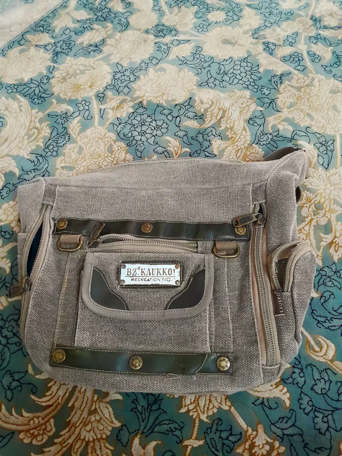 کیف و کوله رو دوشی برزنتی خارجی|کیف، کفش، کمربند|تهران, شهرک استقلال|دیوار