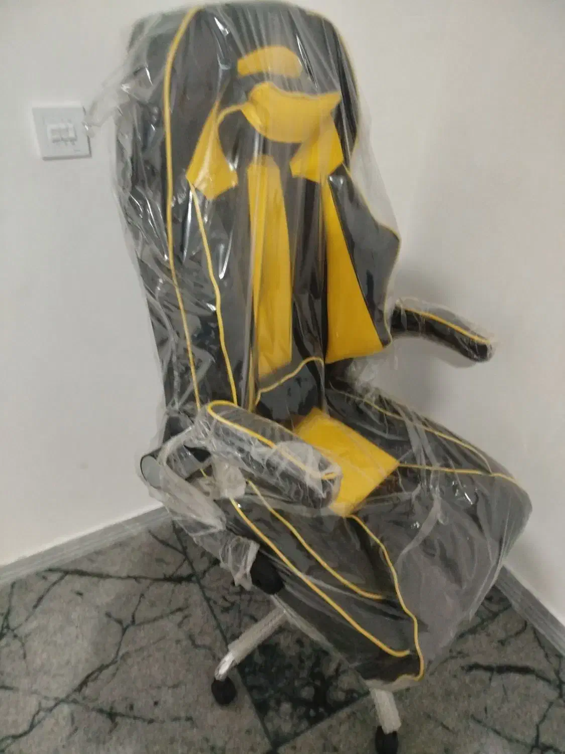 صندلی|صندلی و نیمکت|فردوسیه, |دیوار