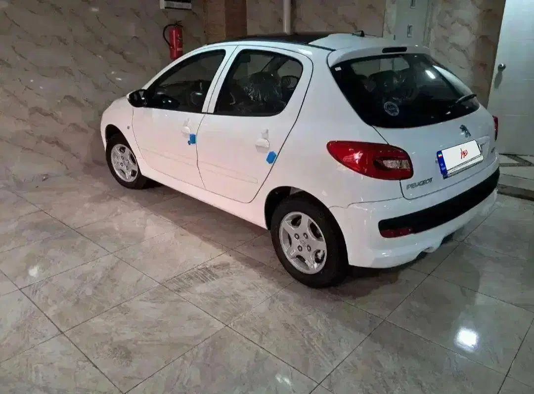 پژو ۲۰۷|خودرو سواری و وانت|کرمانشاه, |دیوار