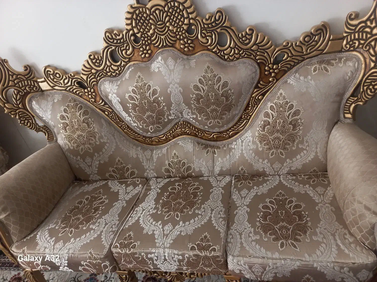 مبل ۷نفره با ۳عدد میز عسلی|مبلمان خانگی و میز عسلی|زارچ, |دیوار