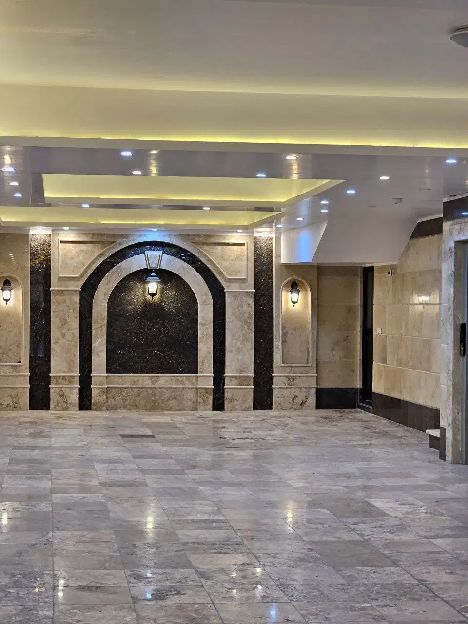 متـ131ـر «Top location» دیـزایـن بـه سلیقـه شمـا|فروش آپارتمان|قم, قلعه یزدیها|دیوار