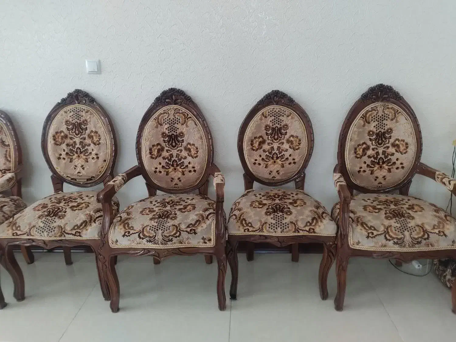 مبلمان و ناهار خوری با میز 4نفره|مبلمان خانگی و میز عسلی|شاهینشهر, مورچه خورت|دیوار