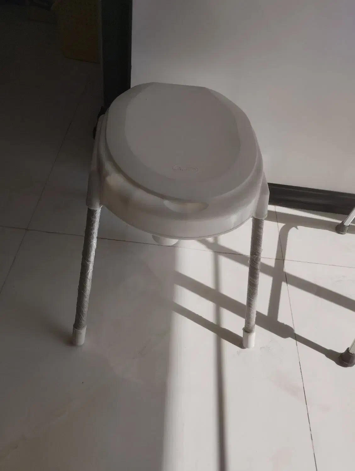 یک عدد توالت فرنگی|لوازم سرویس بهداشتی|هشتگرد, فاز ۳ مهستان|دیوار