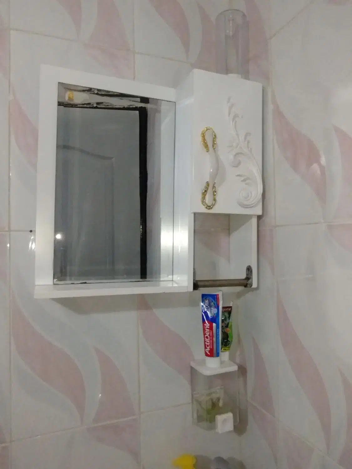 روشویی کابینتی و آینه باکسی|لوازم سرویس بهداشتی|کرج, شهرک جهان آرا|دیوار