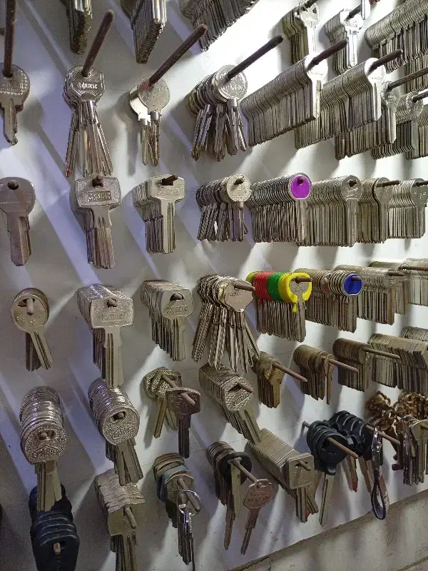 کلید سازی مینائی|خدمات پیشه و مهارت|شوشتر, |دیوار