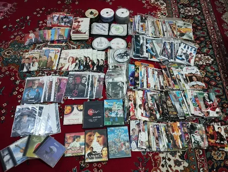 سی دی و دی‌وی‌دی فیلم و سریال و انیمیشن|فیلم و موسیقی|شیراز, تحویلی|دیوار