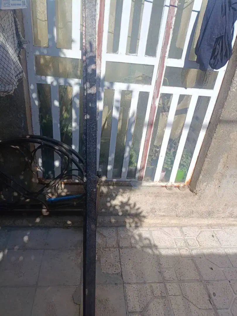 تخت آهنی|تخت و سرویس خواب|شیراز, سهلآباد|دیوار