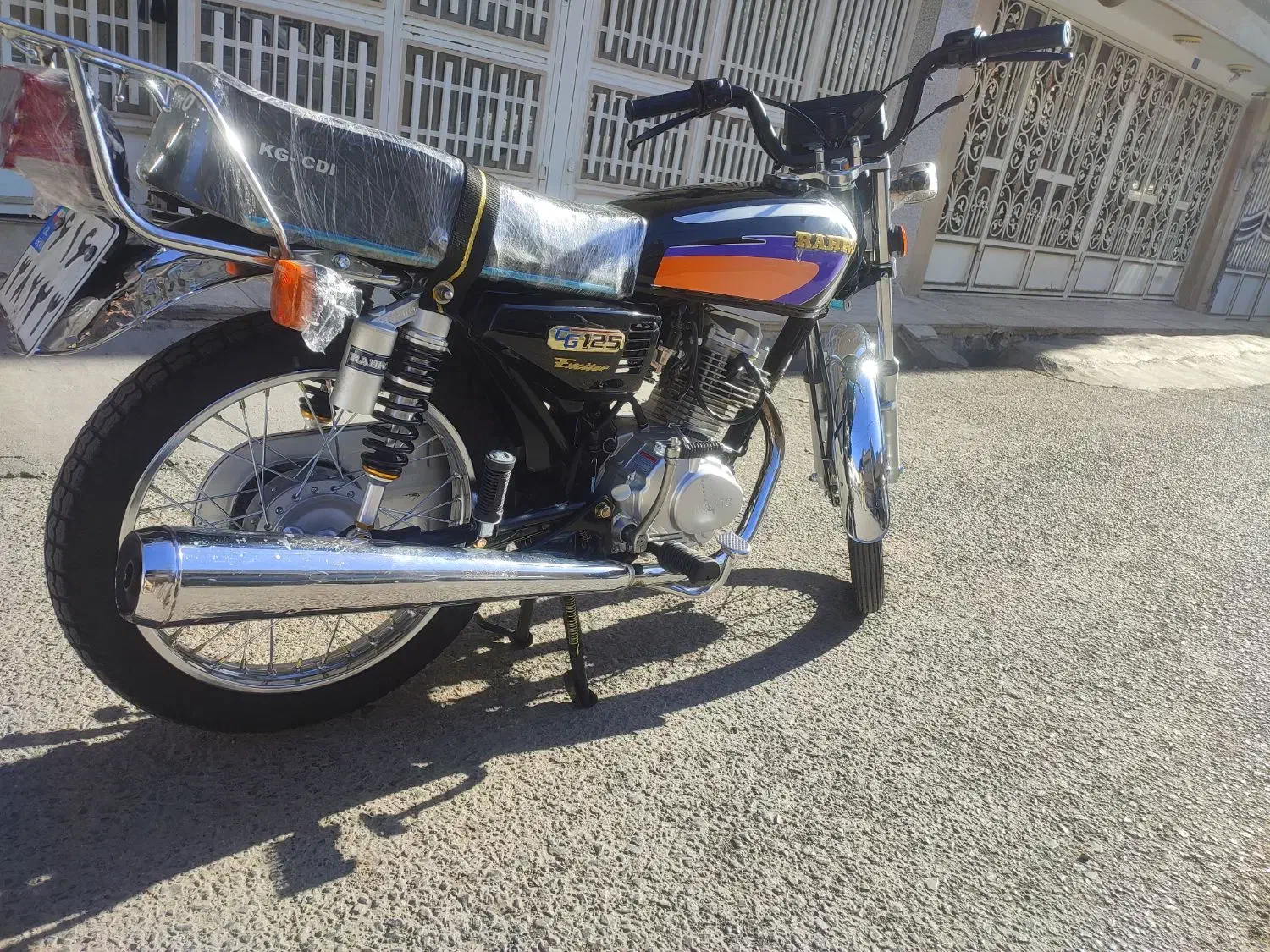 رهرو 1404|موتورسیکلت|قم, دروازه چوبی|دیوار