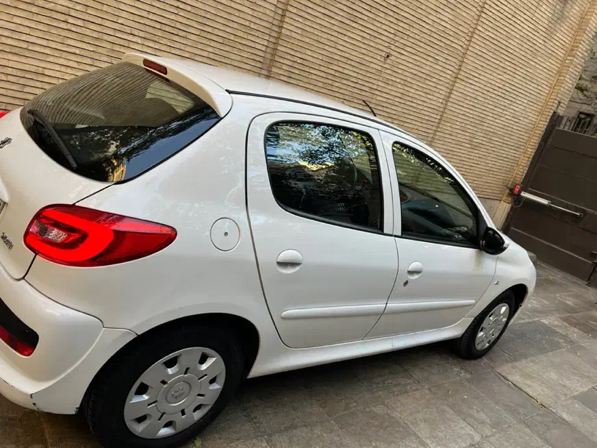 ۲۰۷ داشبورد ۲۰۶ در حد صفر|خودرو سواری و وانت|تهران, قیطریه|دیوار