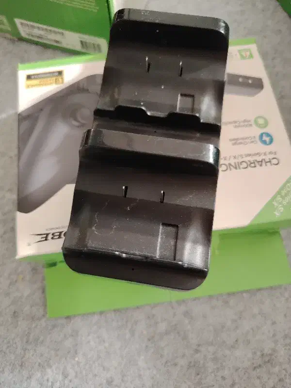 xbox s با 2 دسته و شارژر|کنسول، بازی ویدئویی و آنلاین|شیراز, لاله|دیوار