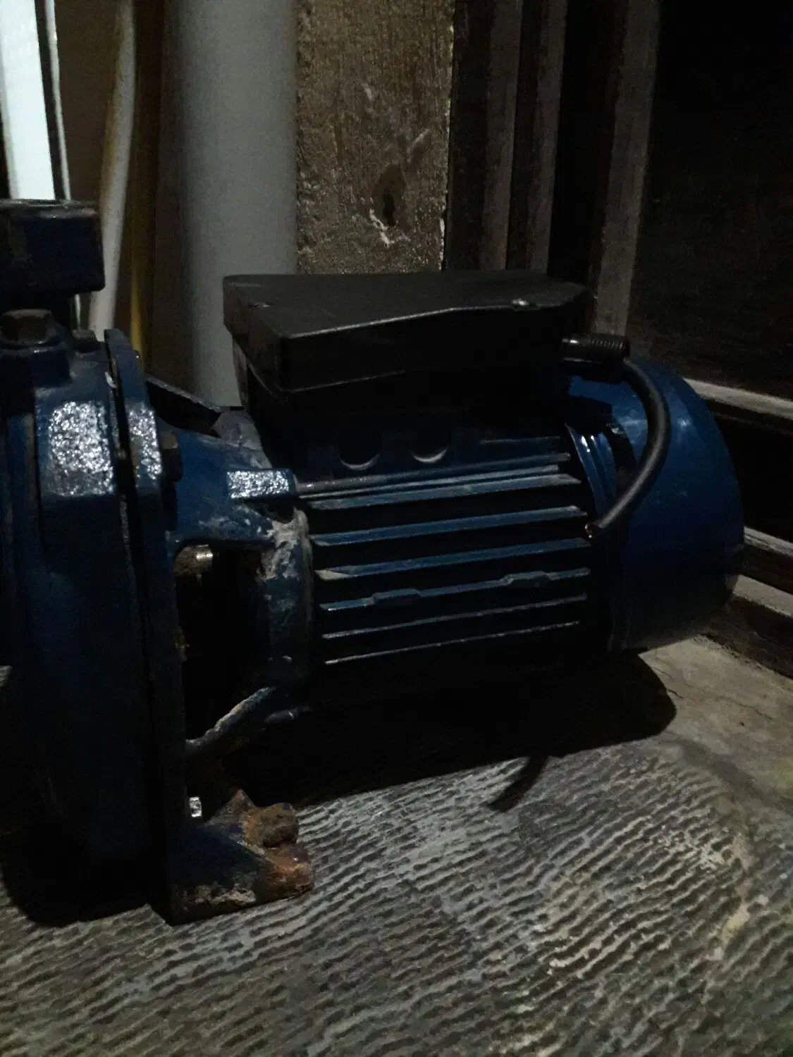 پمپ آب یک اسب|آب‌سردکن و تصفیه آب|پاکدشت, پاکدشت (مامازند)|دیوار