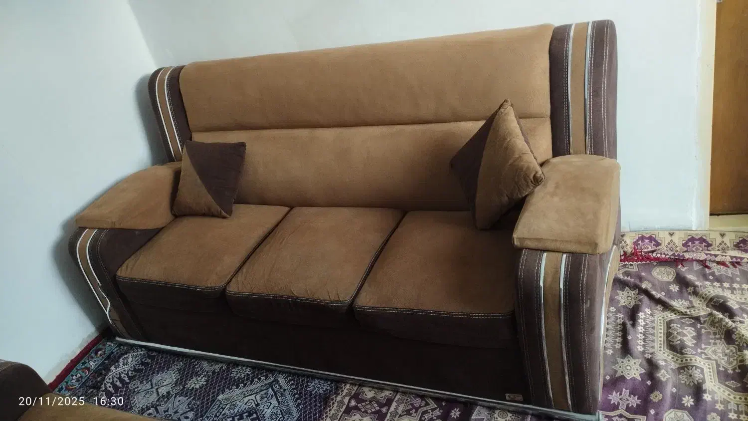 مبل در حد نو|مبلمان خانگی و میز عسلی|همدان, |دیوار