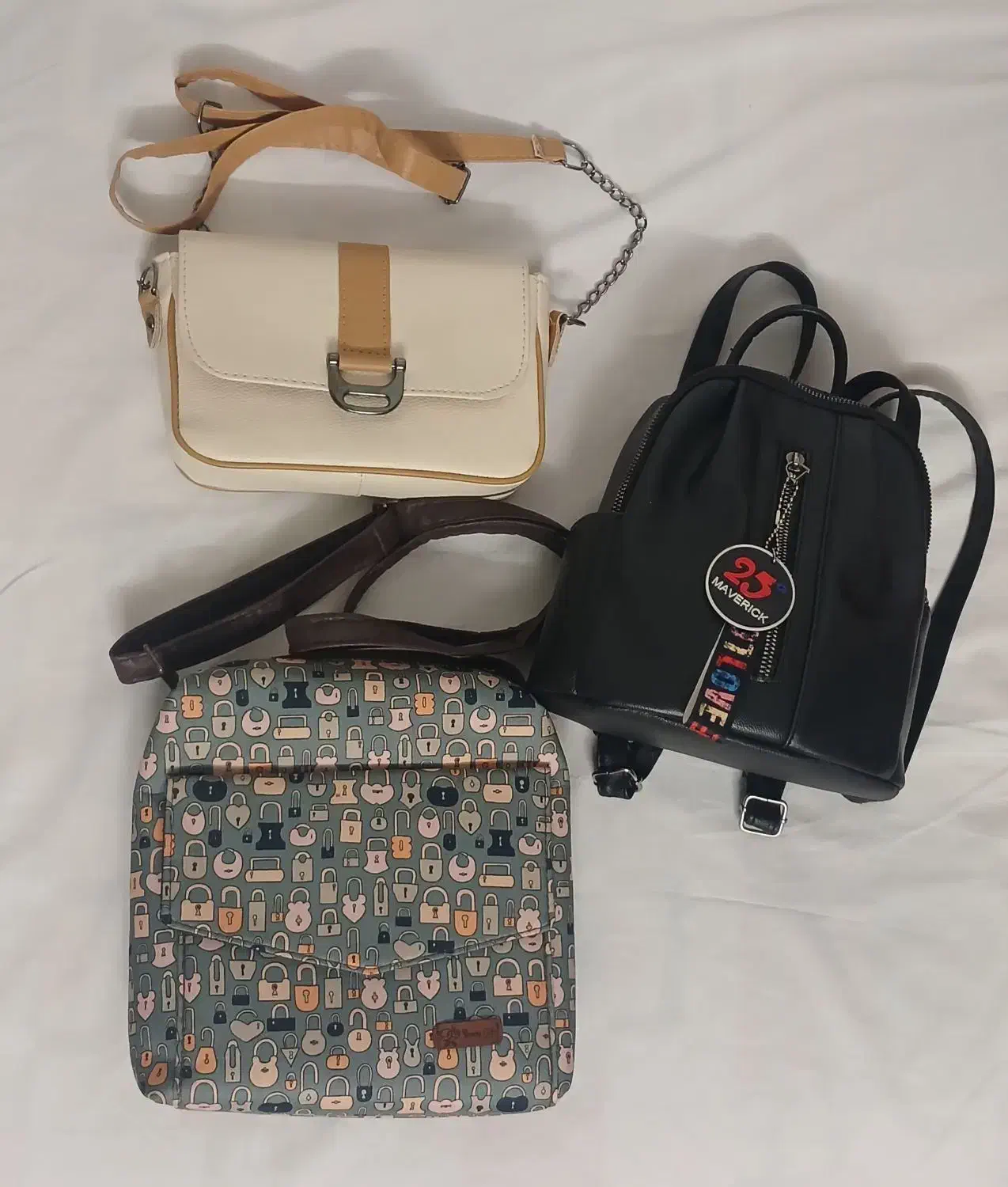 تعدادی کیف نو و درحد نو|کیف، کفش، کمربند|قم, سراجه (۱۵ خرداد)|دیوار