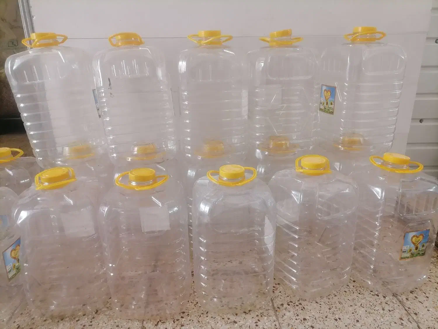 ظرف پت 20 لیتری|ظروف نگهدارنده، پلاستیکی، یکبارمصرف|اصفهان, قهجاورستان|دیوار