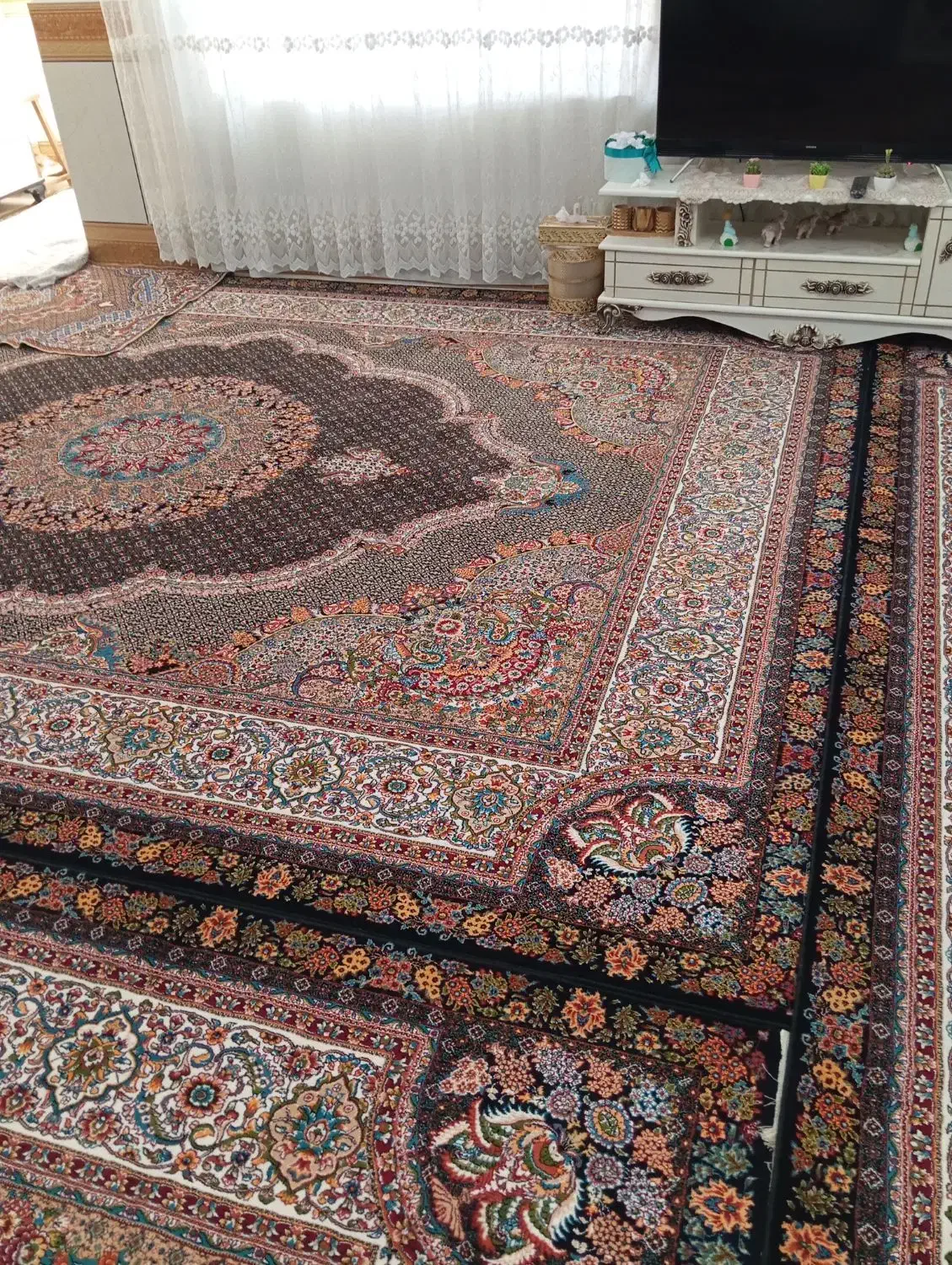 فرش ۱۲متری در حد نو تمیز|فرش|قائن, |دیوار