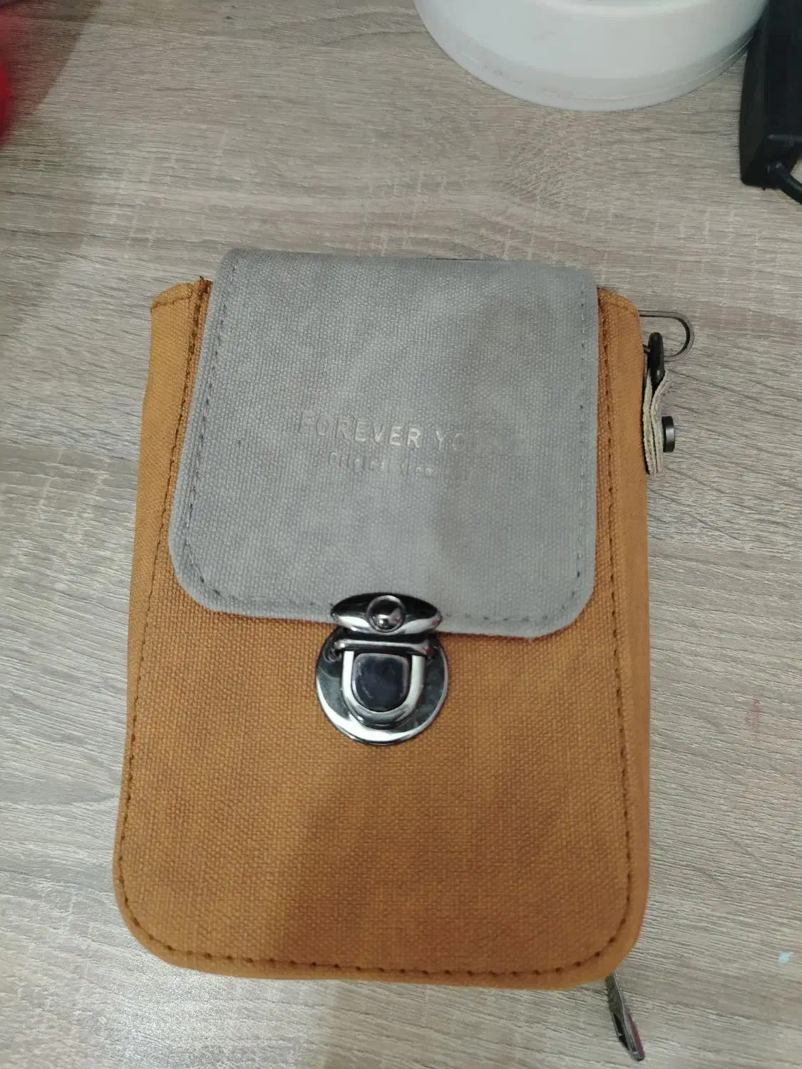 کیفف|کیف، کفش، کمربند|سبزوار, مدرس|دیوار