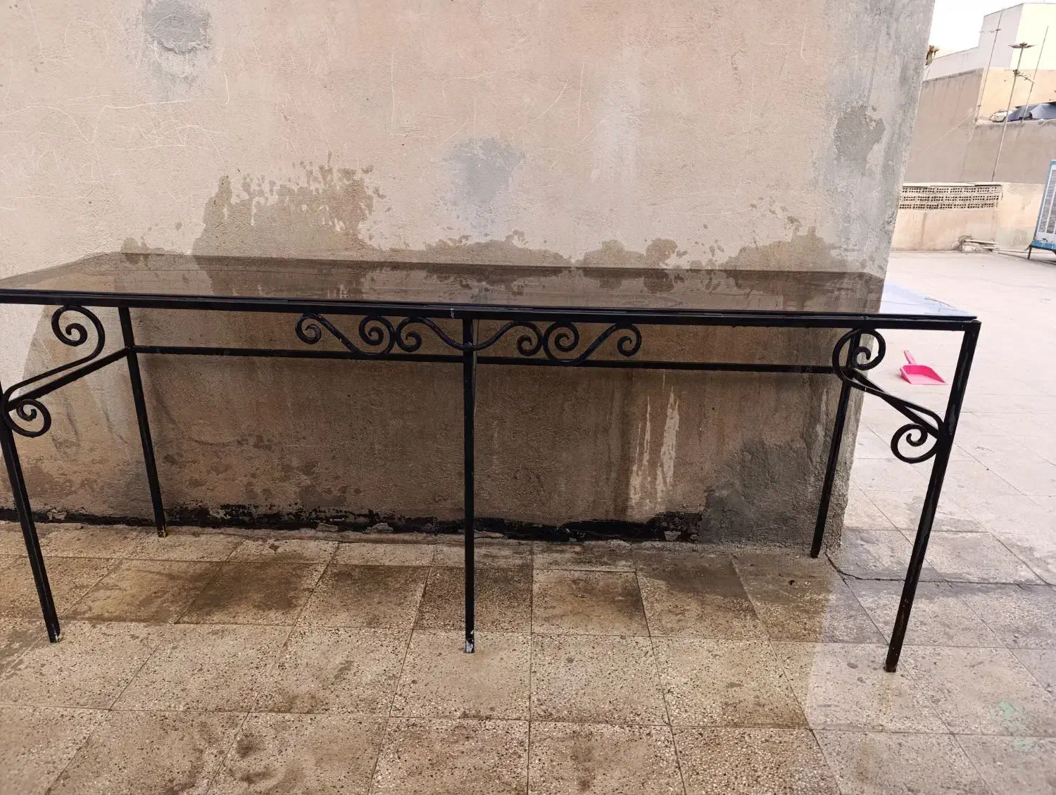 میز فرفروژه با شیشه ی دودی عسلی|میز و صندلی غذاخوری|تهران, سلسبیل جنوبی|دیوار