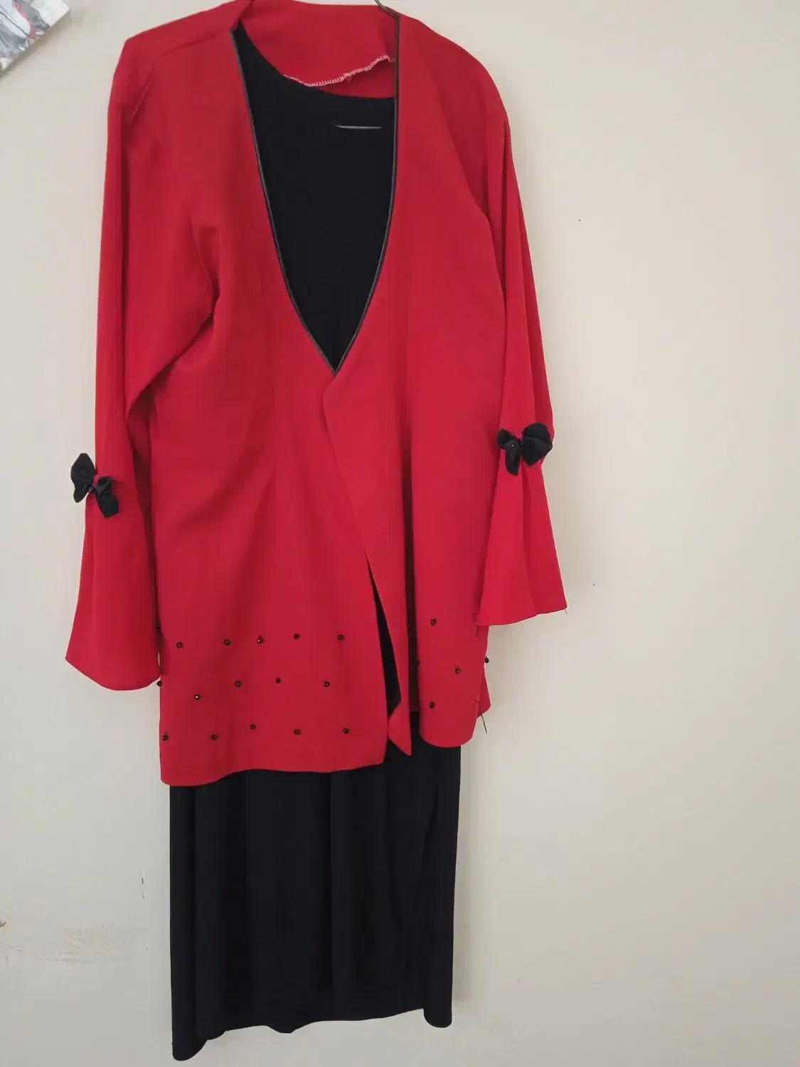 لباس زنانه در حد نو|لباس|گلبهار, شهر جدید گلبهار|دیوار